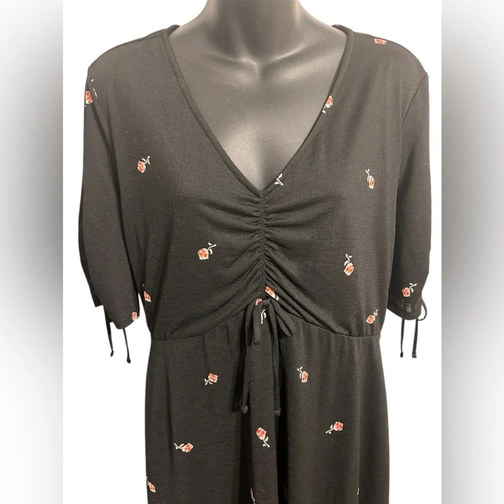 Lauren Conrad black floral dress with ties - Picture 5 of 9